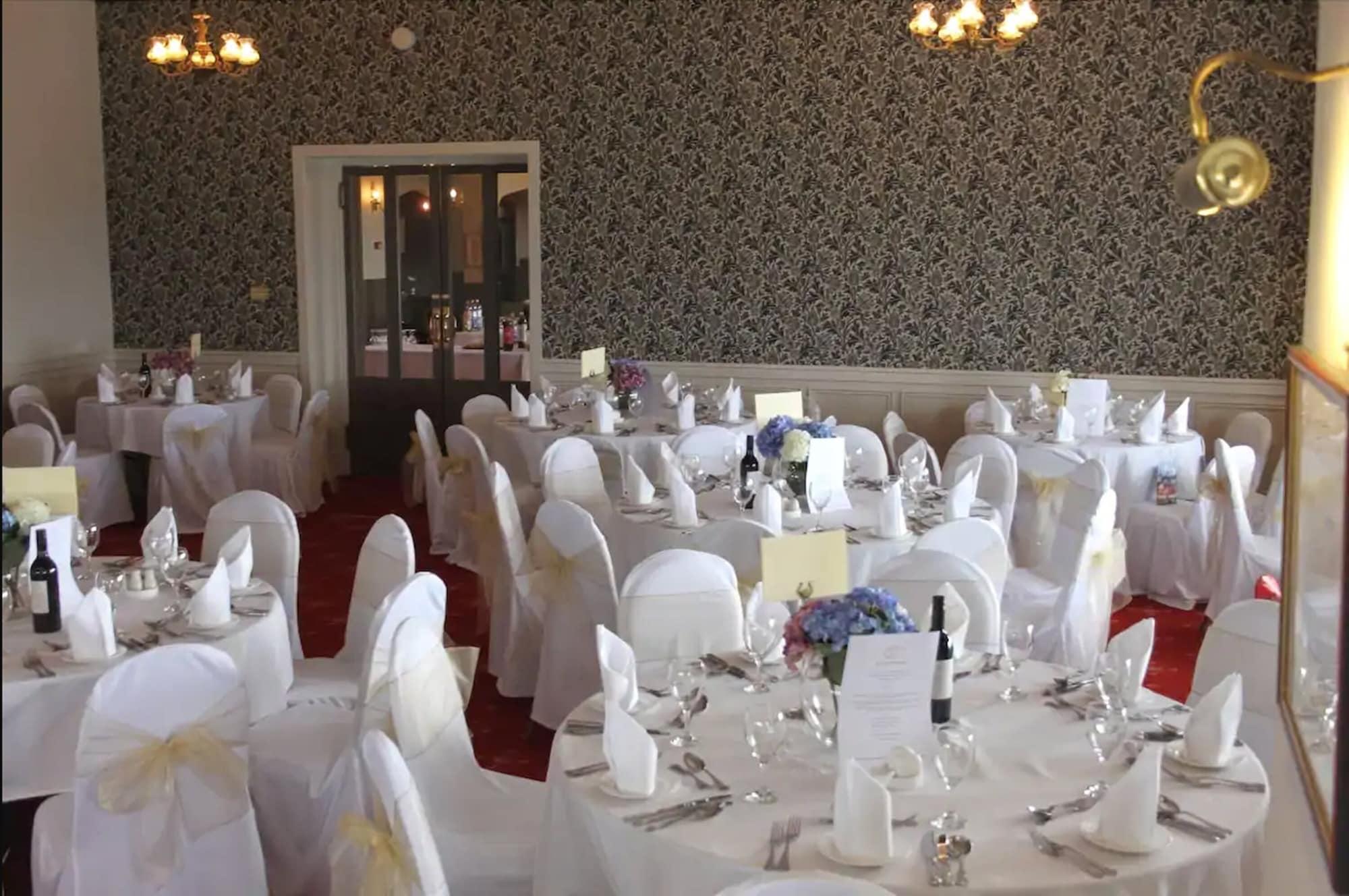 Sala de Reuniones West Highland Hotel