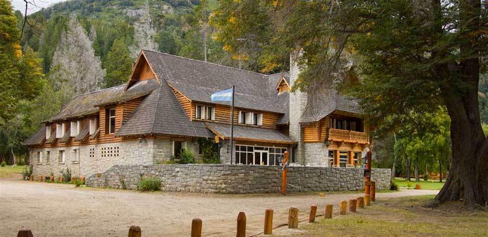 Varios Futalaufquen Hosteria