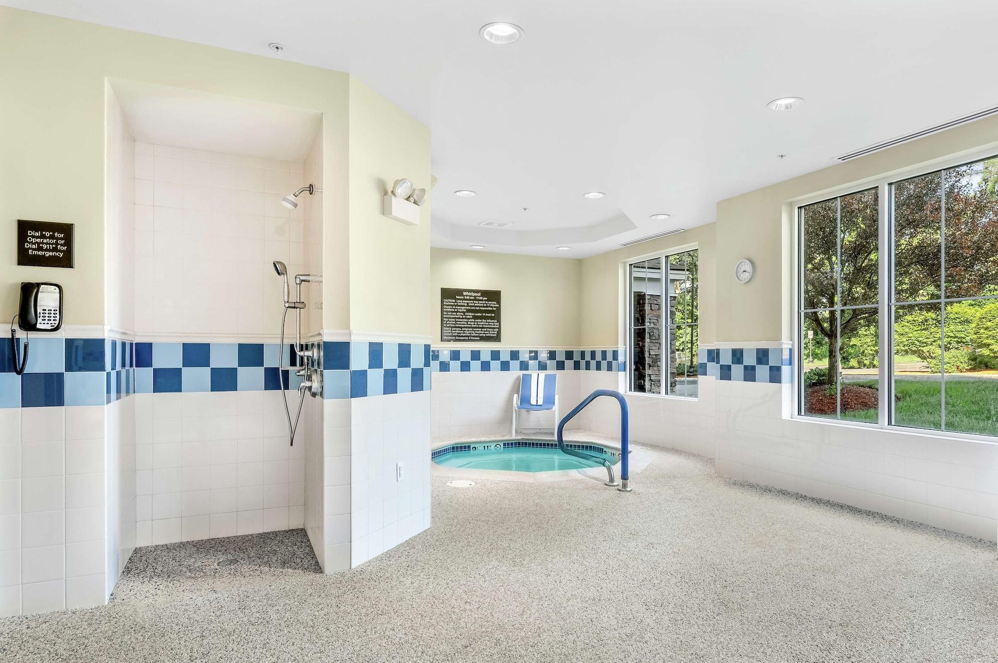 Spa Hampton Inn Nashua