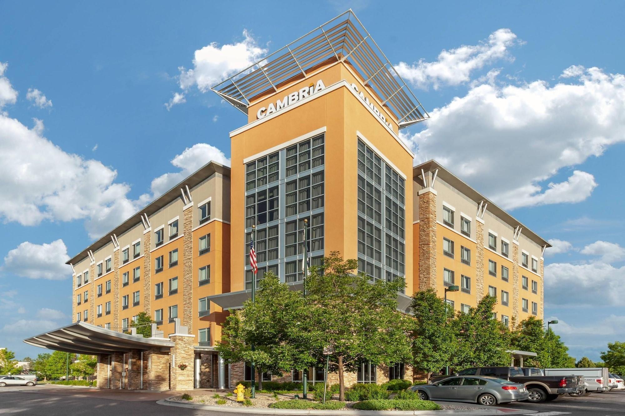 Vista Exterior Cambria Hotel Denver International Airport