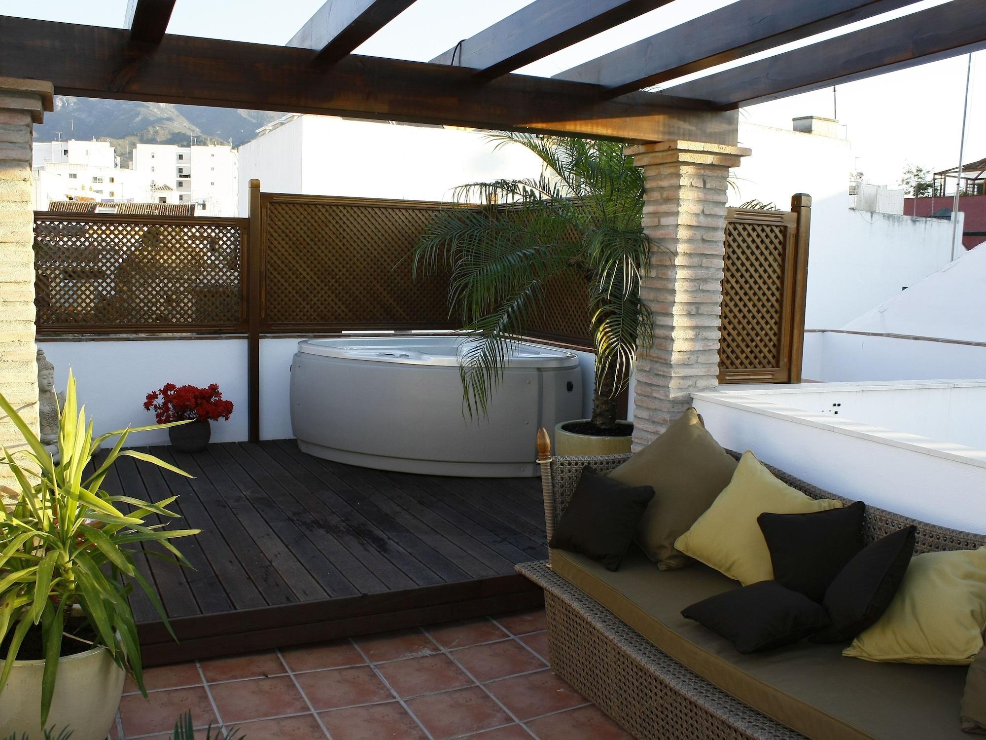 Vista Exterior La Villa Marbella
