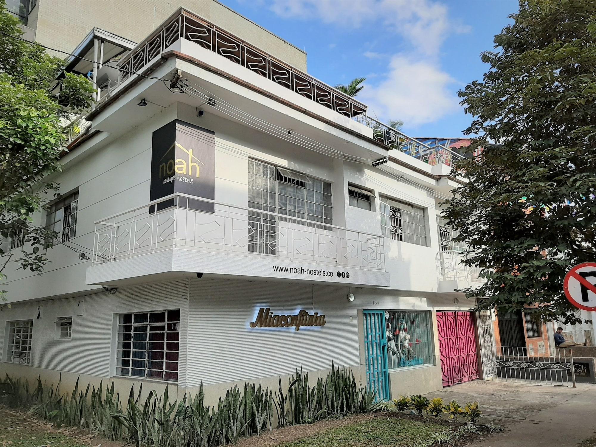 Vista Exterior Noah boutique hostels Medellín