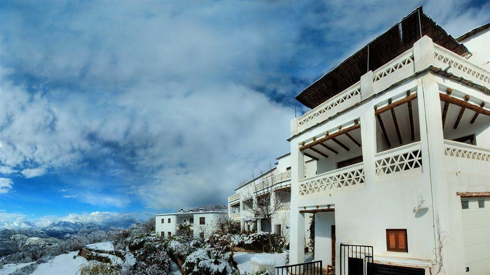 Vista Exterior La Oveja Verde de La Alpujarra Apartamentos
