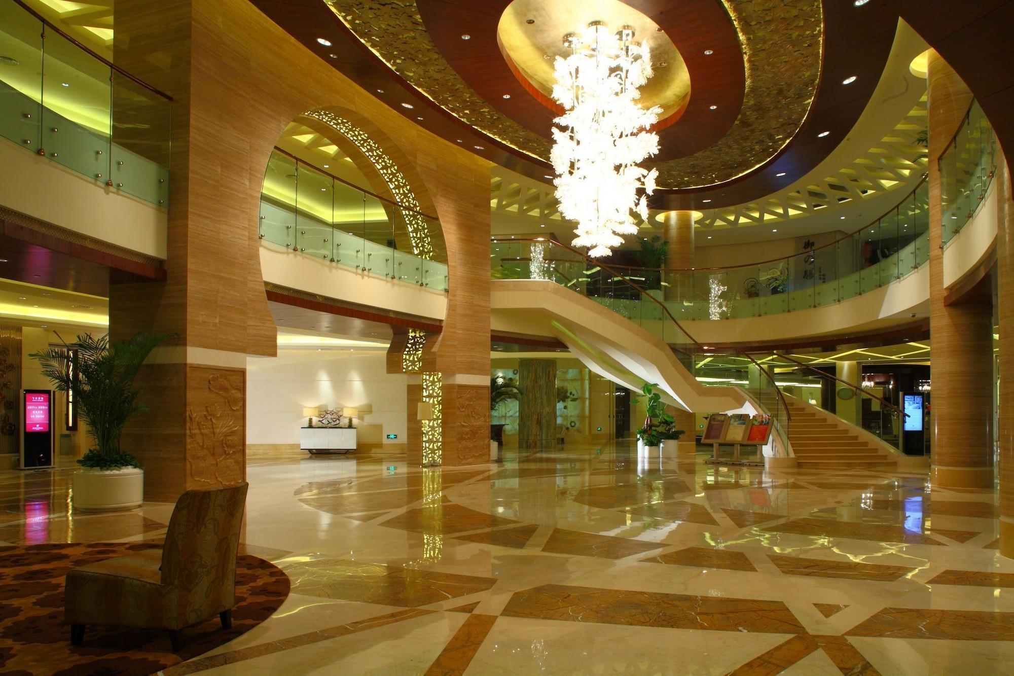 Vista Lobby Huaqiao New Century Grand Hotel