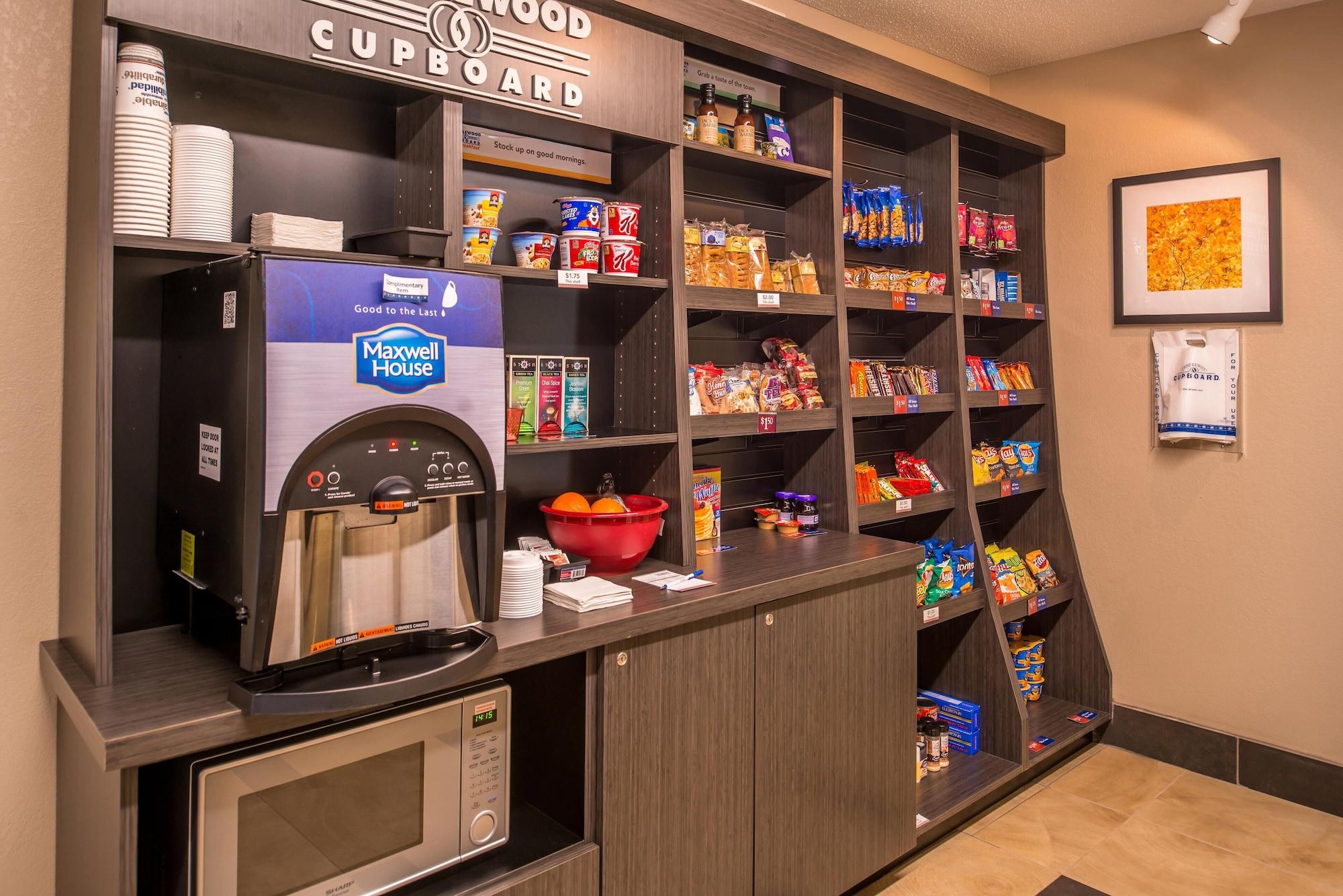 Comodidades del Alojamiento Candlewood Suites Kansas City Speedway by IHG