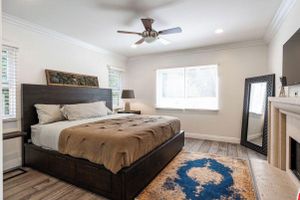 Alquiler Vacacional - Beautifully Remodeled 3BR/2.5BA Gated House in Great Location.