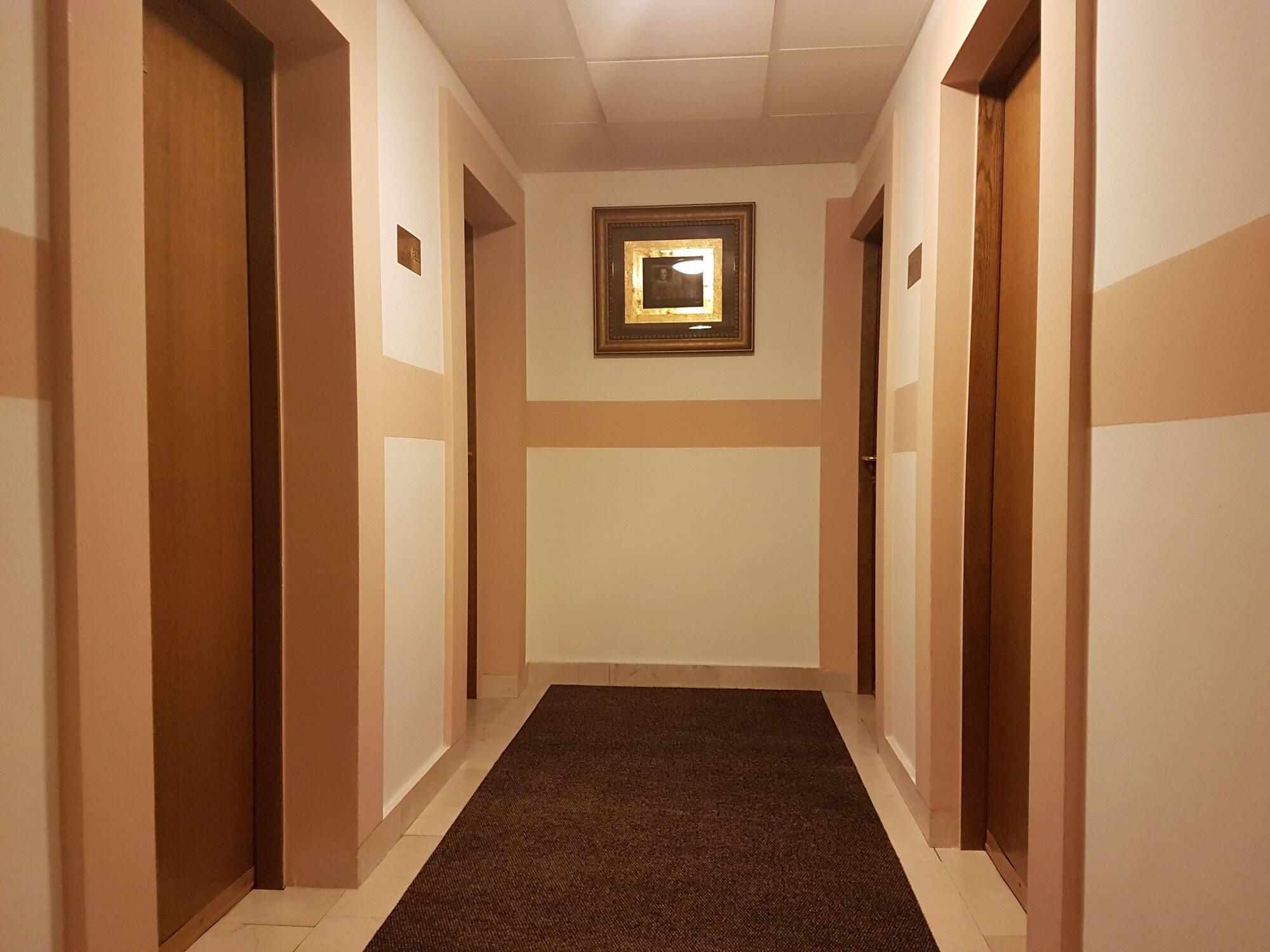 Varios Hotel Argentum