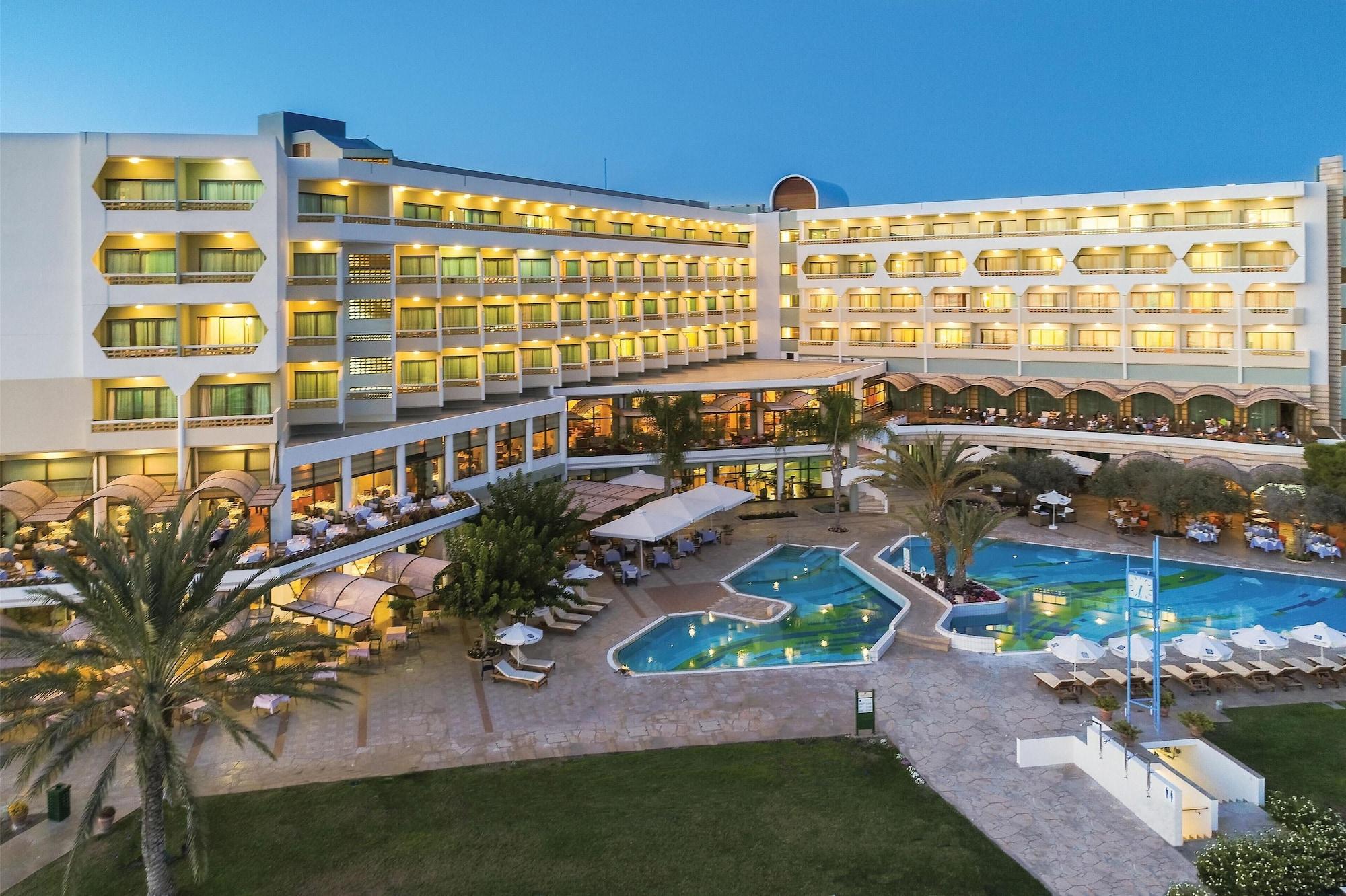 Vista Exterior Constantinou Bros Athena Royal Beach Hotel-Adults Only
