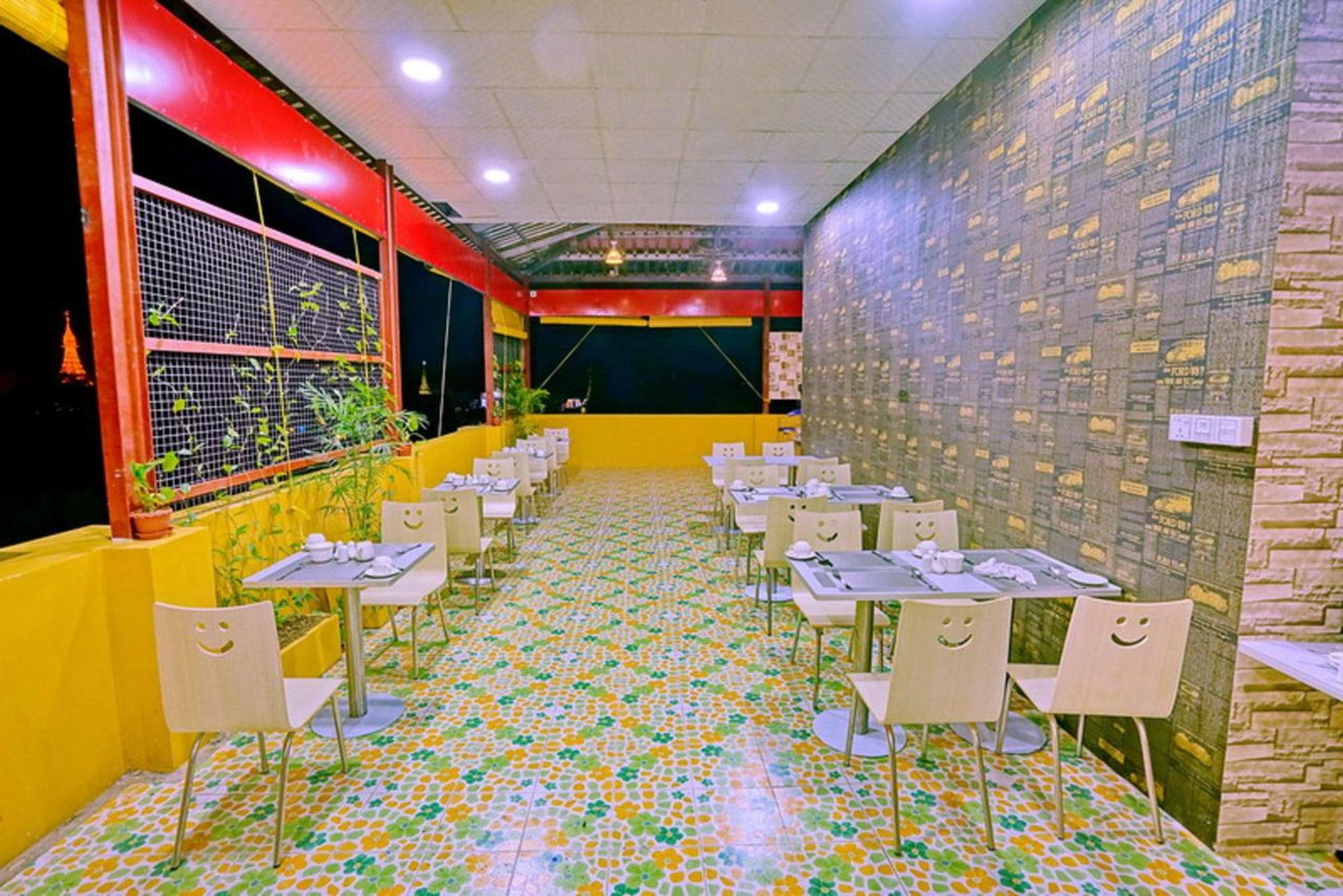 Bar/Salón Hotel Aurora