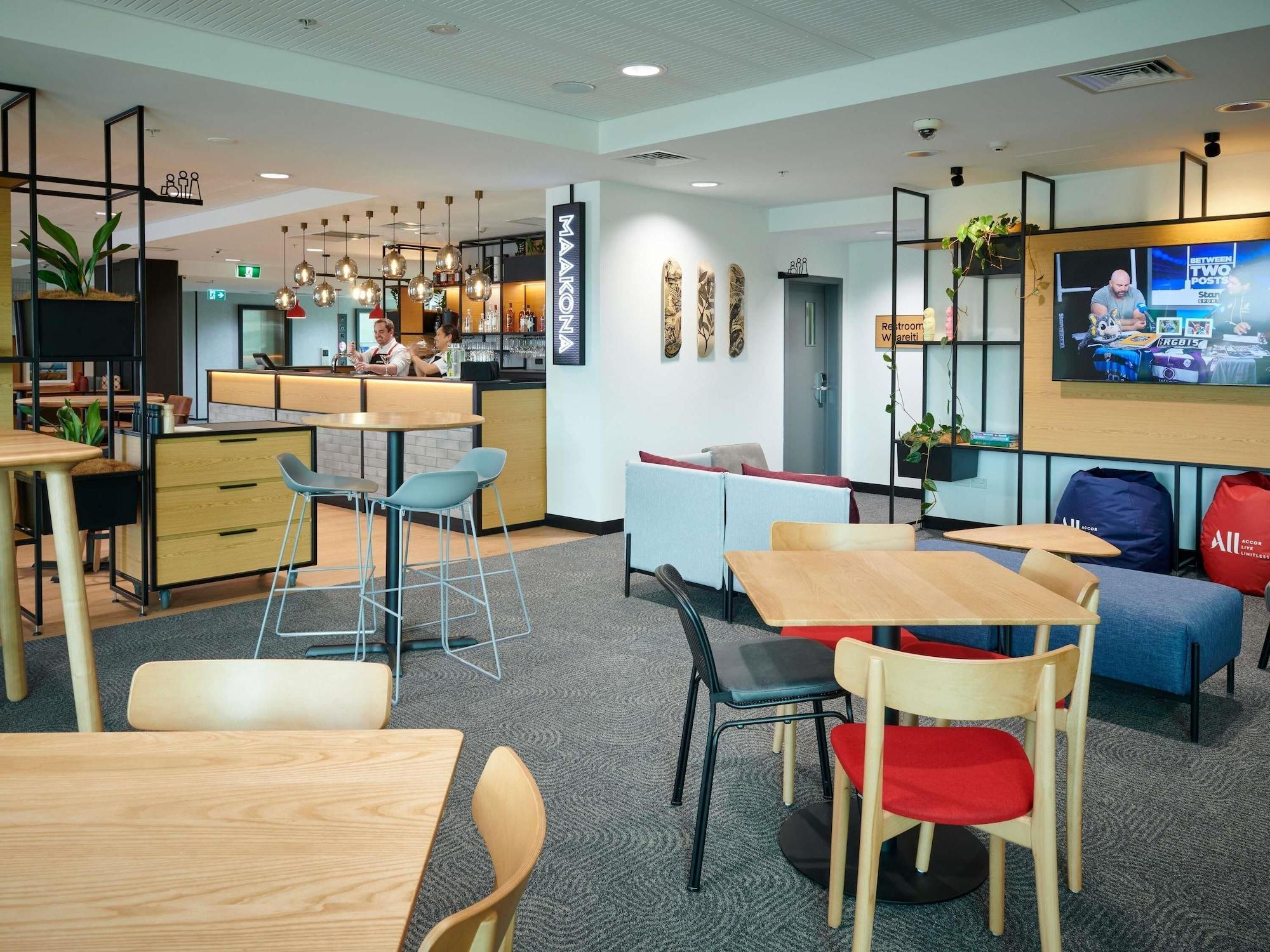 Bar/Salón ibis Hamilton Tainui