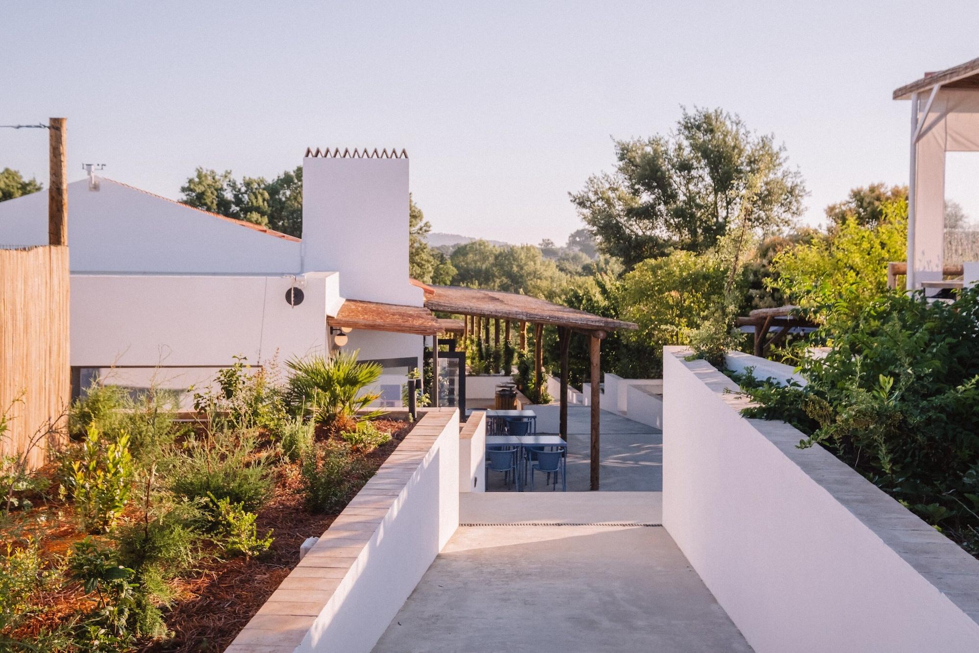 Vista Exterior Gandum Village