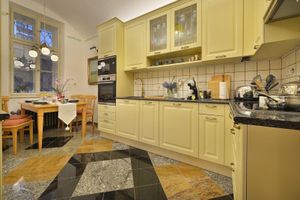 Renta temporal - The romantic luxury apartment is located on the ground floor of a house from the year 1890