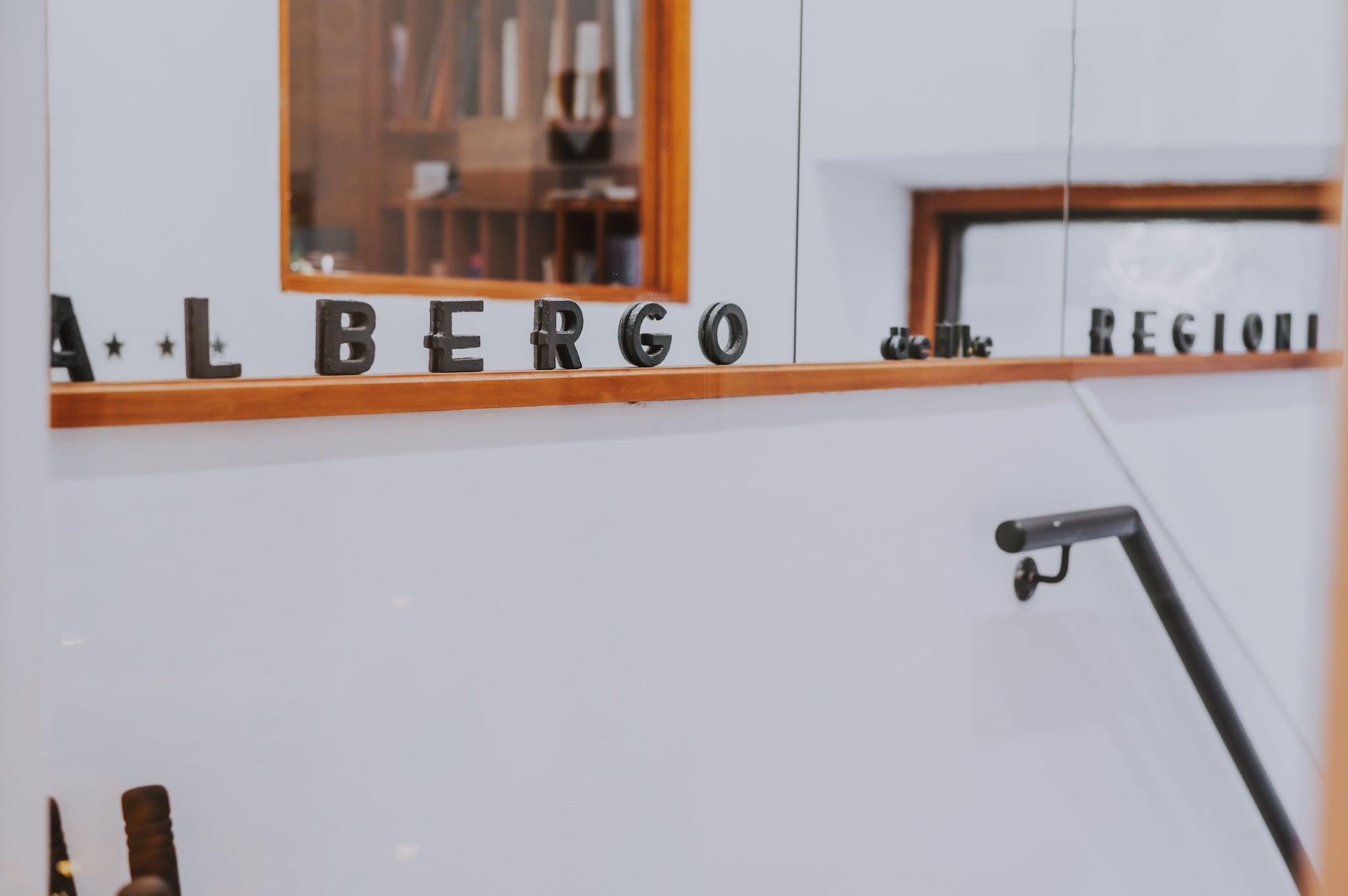 Varios Albergo delle Regioni