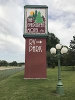 Alojamiento - The Evergreen Inn - Motel and RV Park