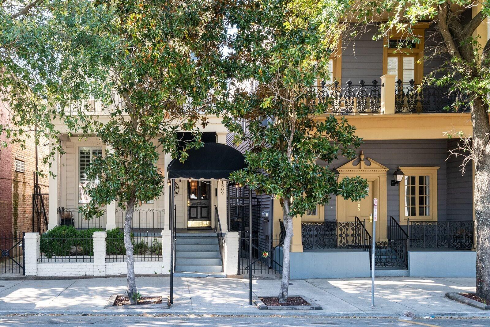 Varios Historic Streetcar Inn