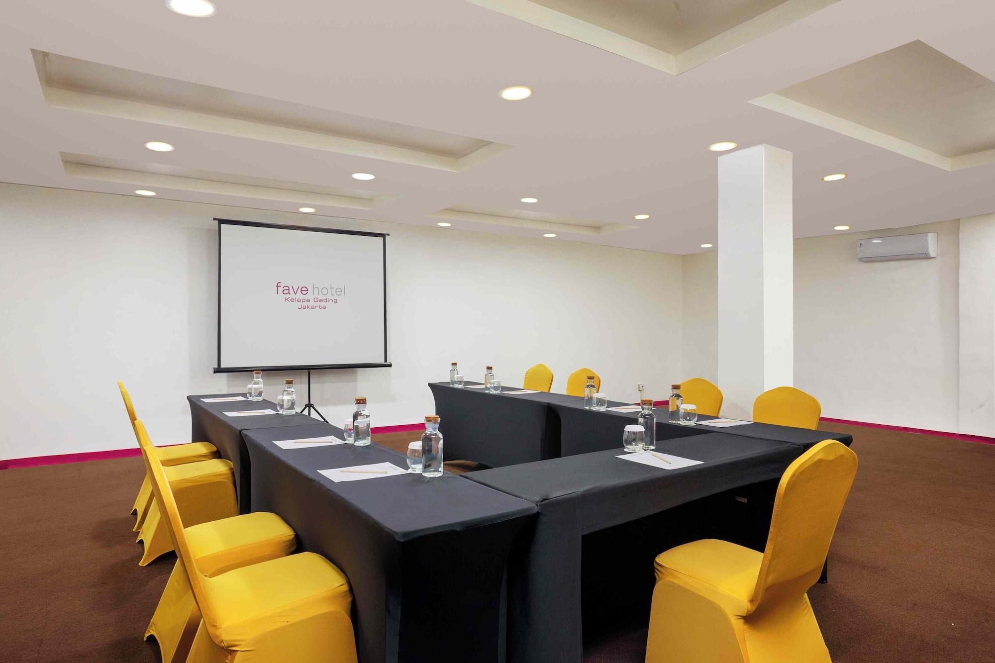 Sala de Reuniones favehotel Kelapa Gading
