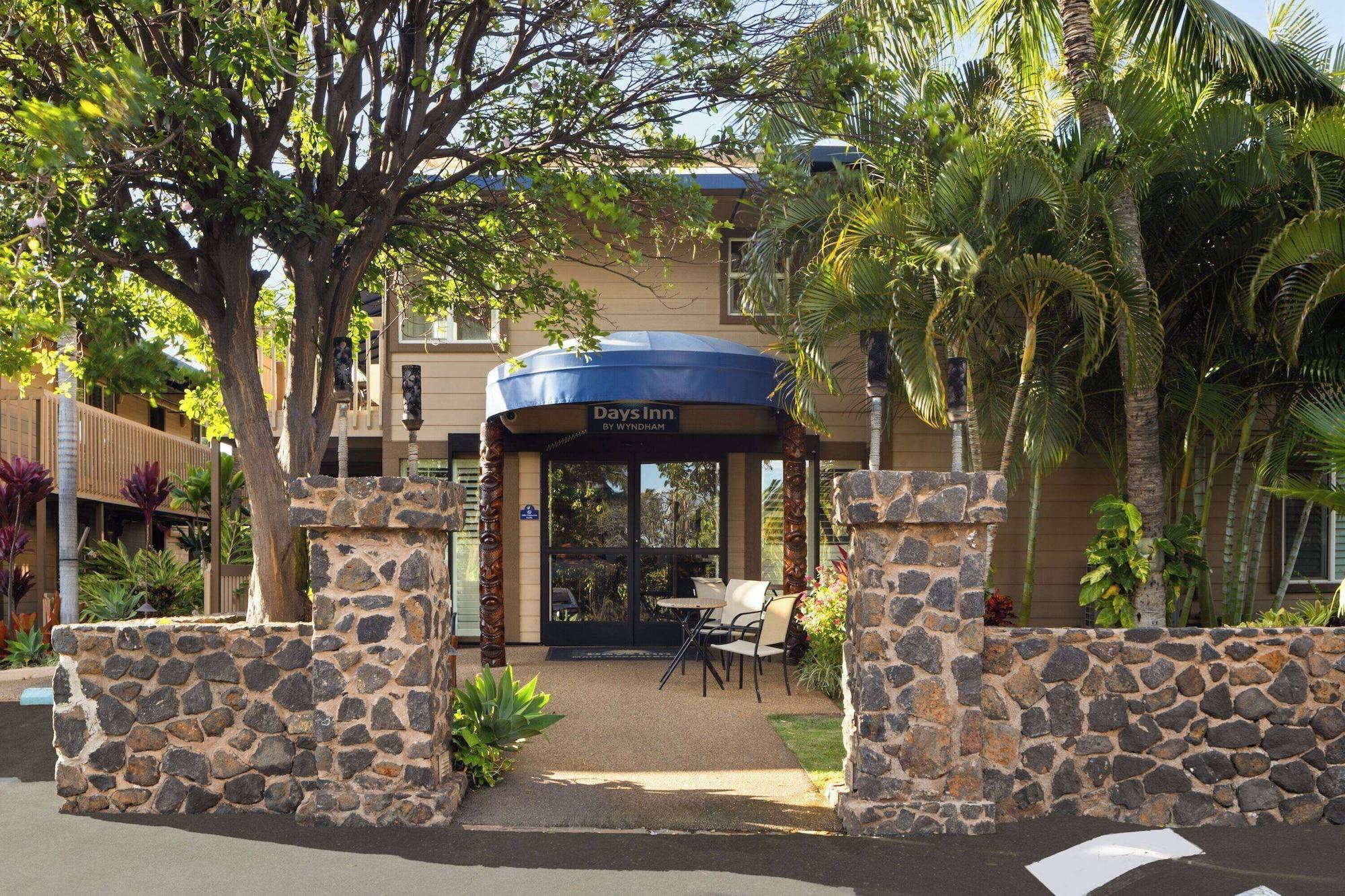 Vista Exterior Days Inn by Wyndham Maui Oceanfront