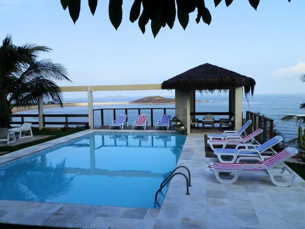 Vista da piscina Setiba Pousada Park