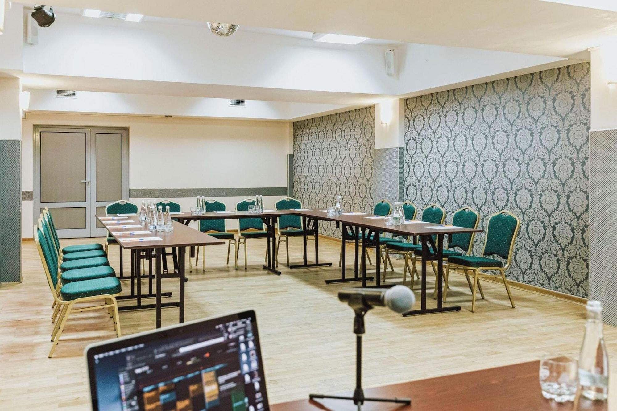 Sala de Reuniones Hotel Gromada Radom Centrum