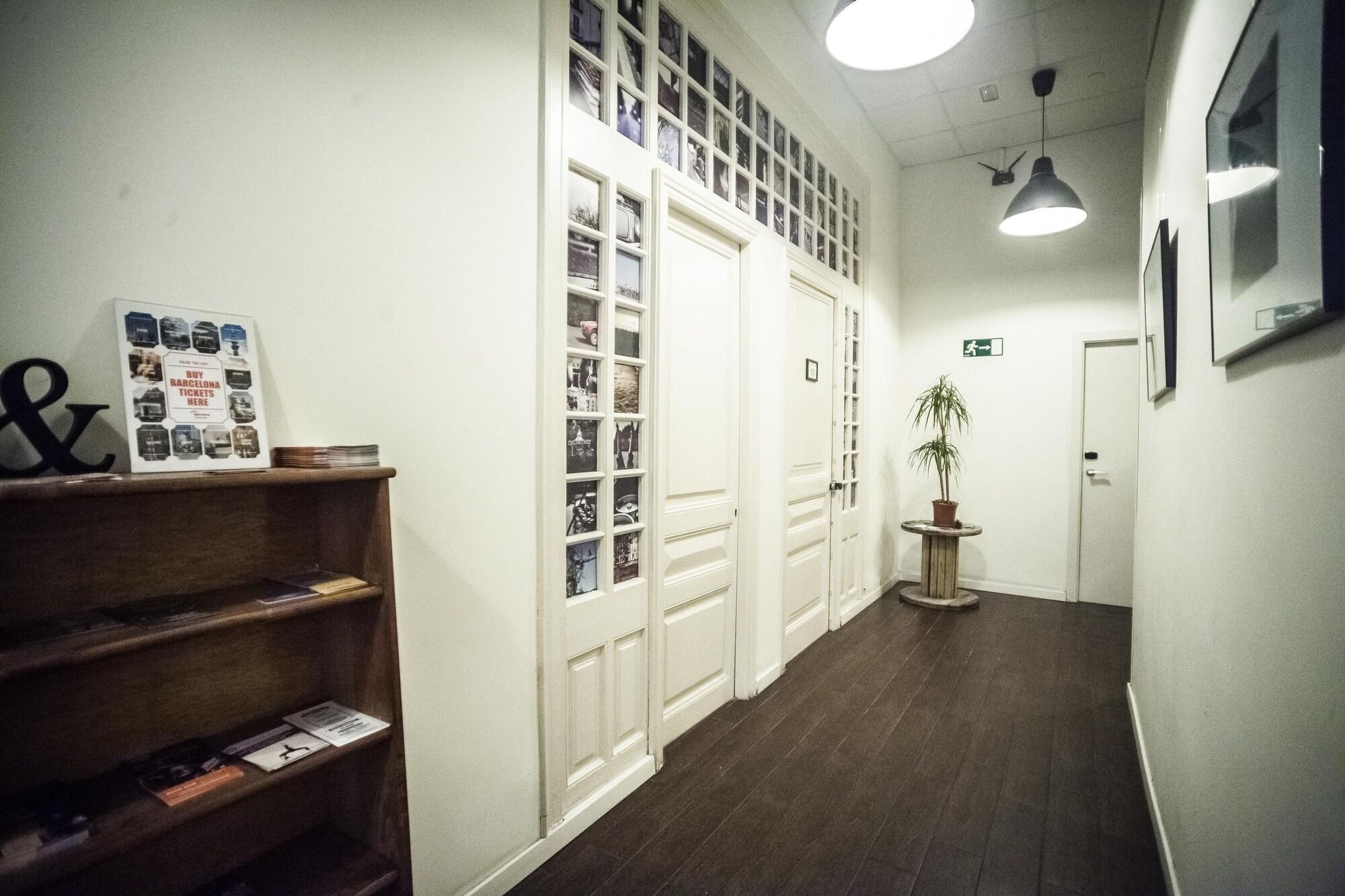 Varios 360 Hostel Borne