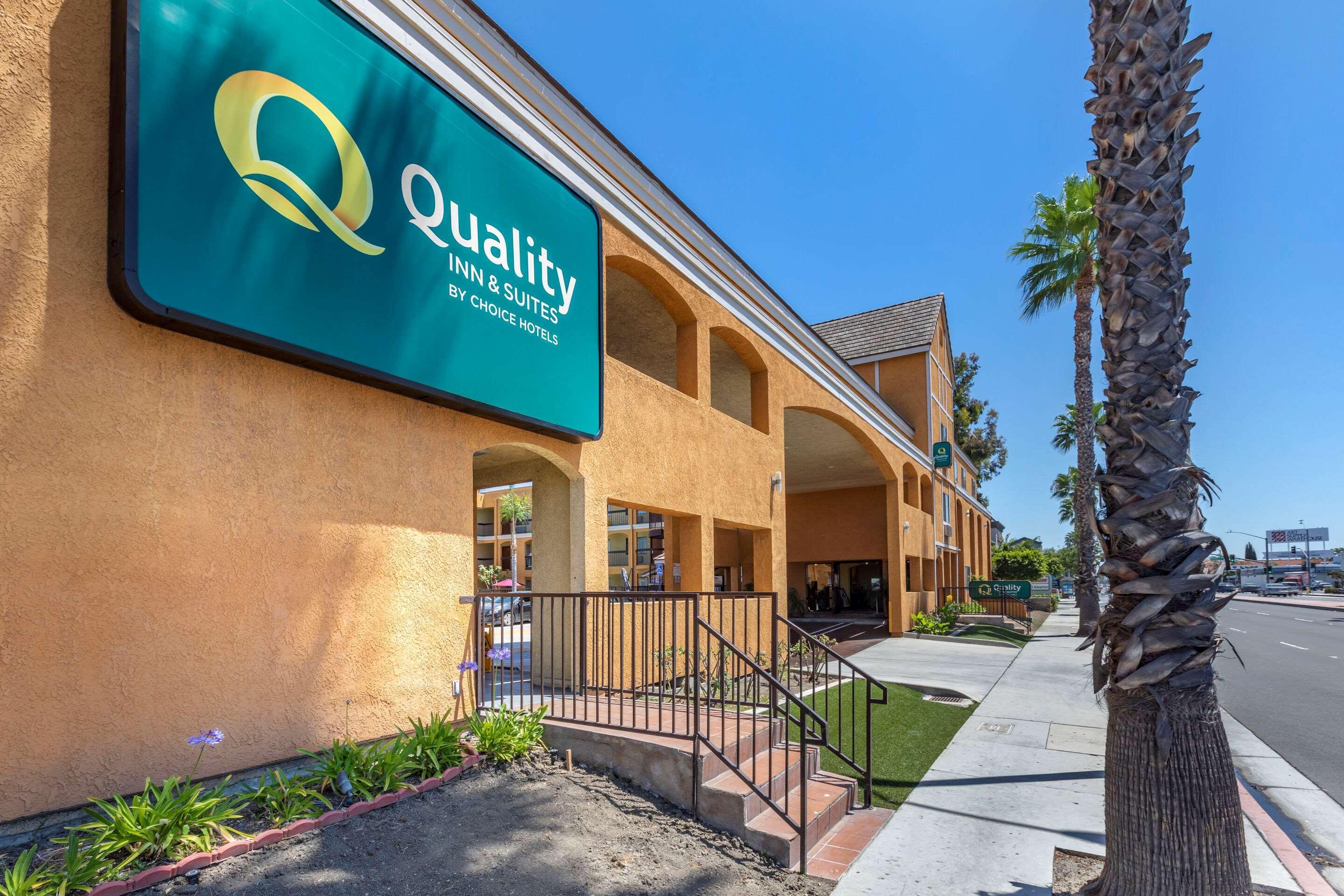 Vista Exterior Quality Inn & Suites Westminster Seal Beach