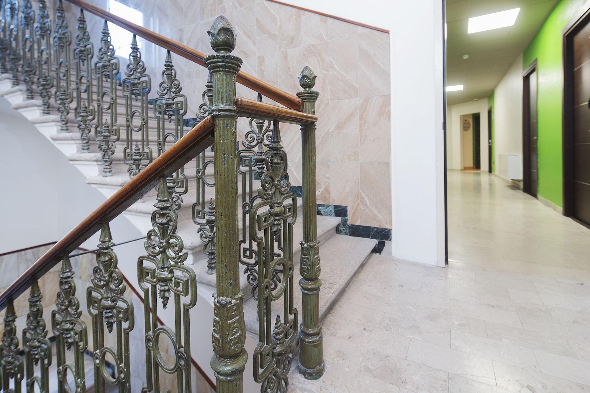 Varios B&B Hotel Trieste