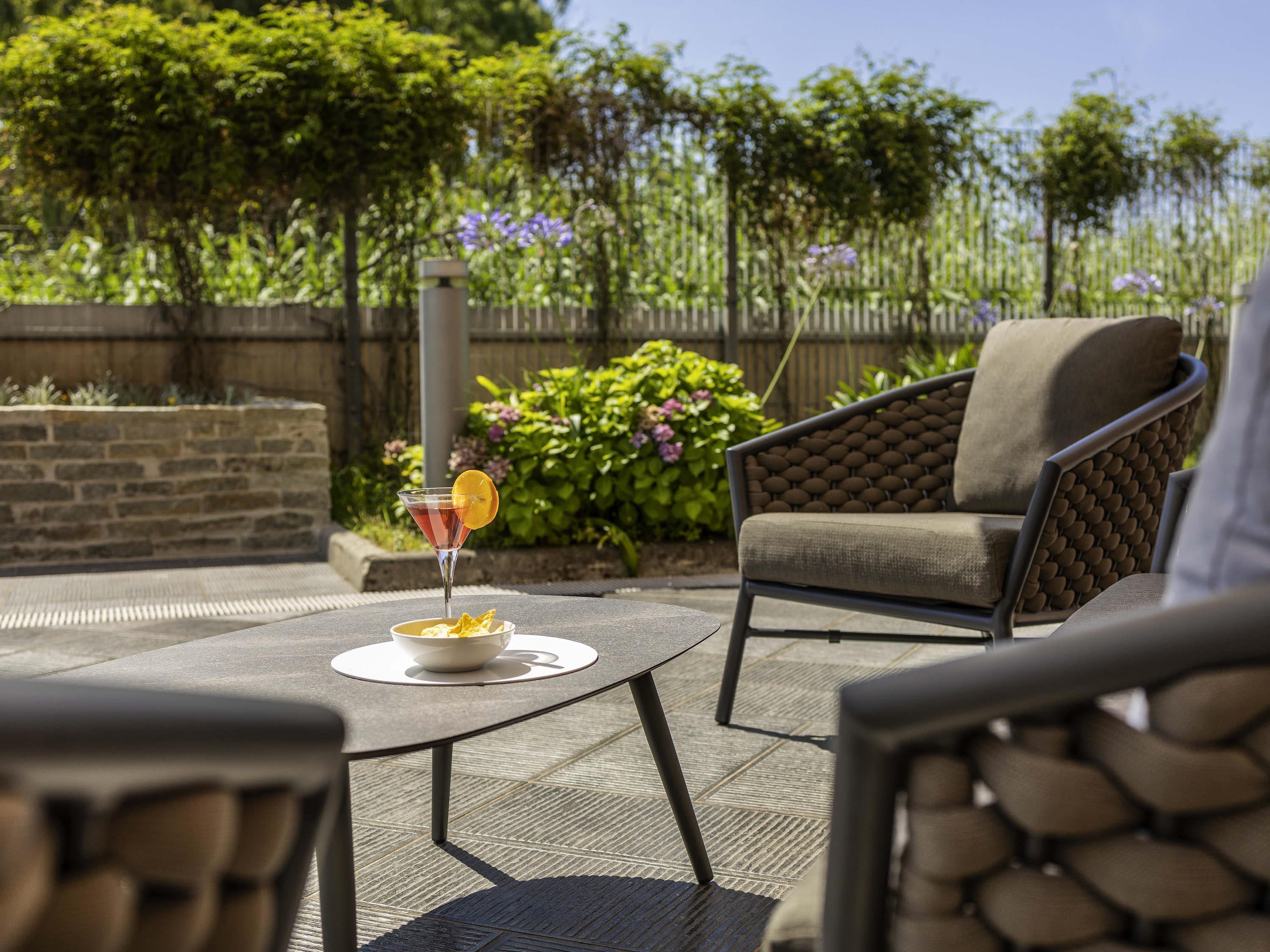 Bar/Salón Hotel Novotel Salerno Est Arechi