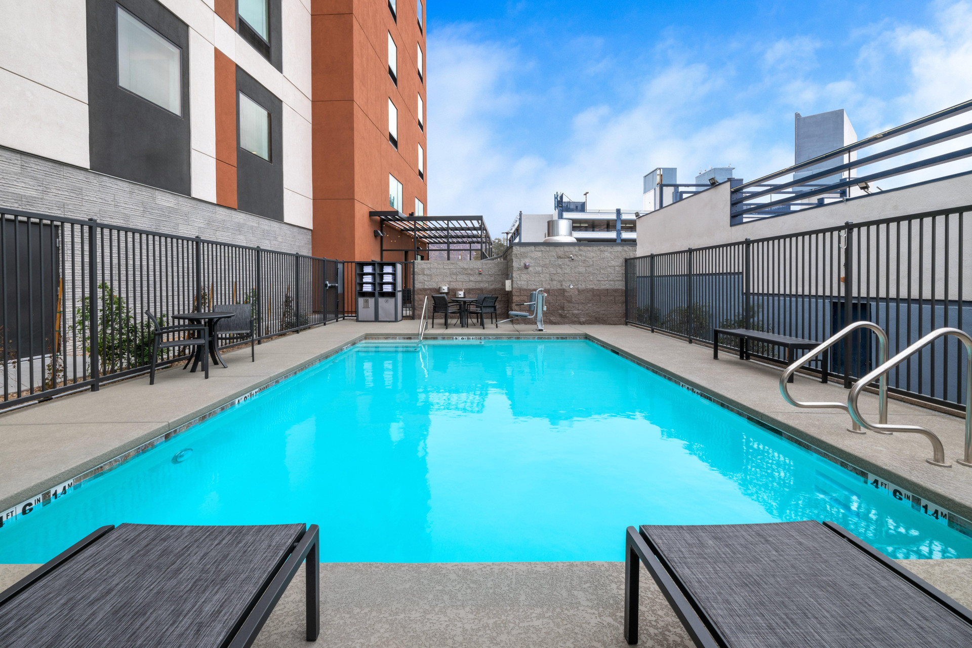 Vista Piscina Atwell Suites Henderson at the Pass by IHG