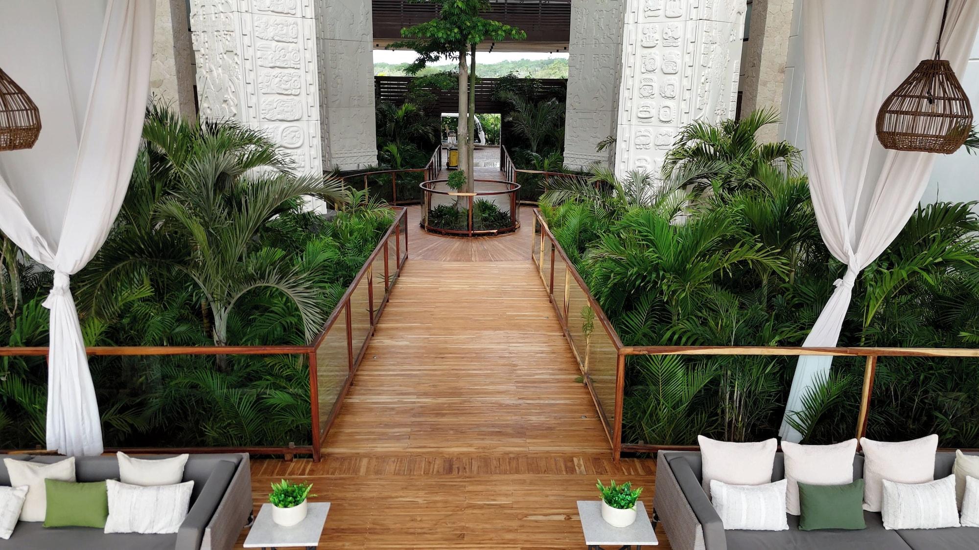 Vista Exterior Hotel Mundo Maya Chichén Itzá