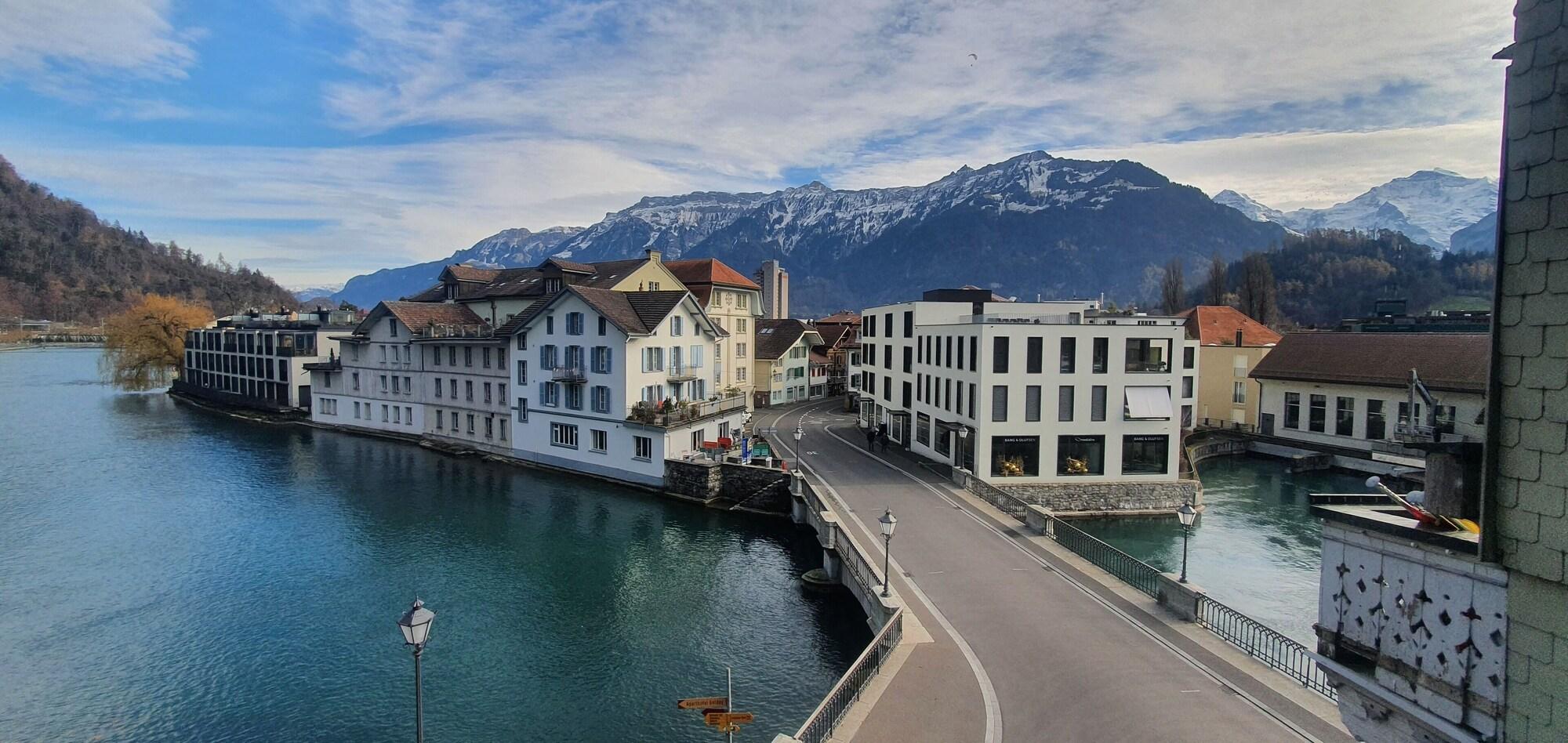 Varios The Aarburg Hotel & Café