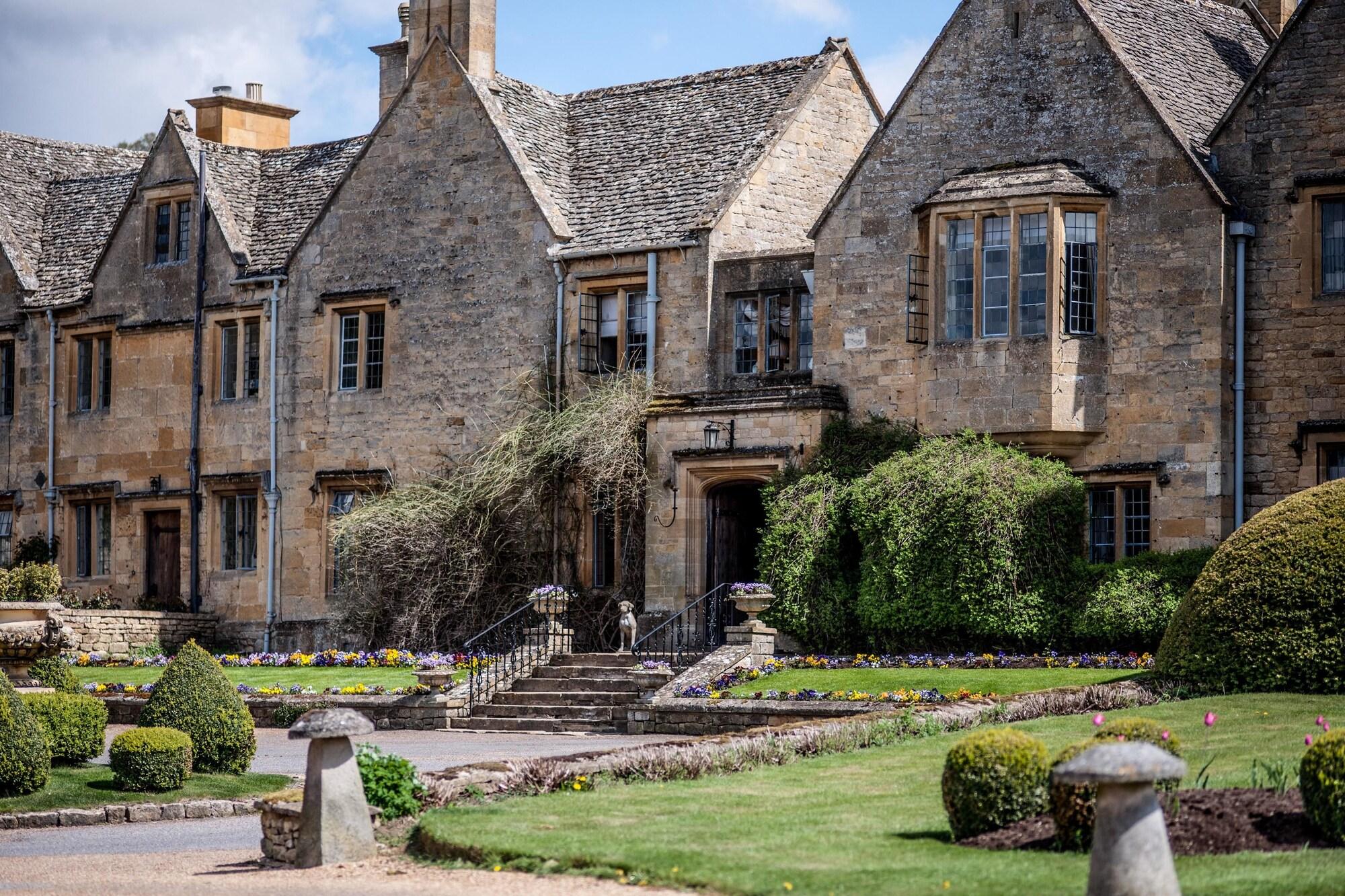 Vista Exterior Buckland Manor