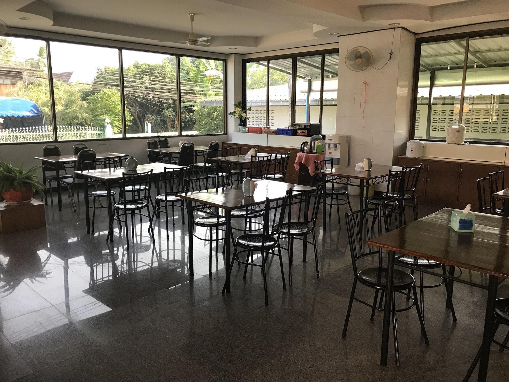 Restaurant Thanakorn Garden Hotel