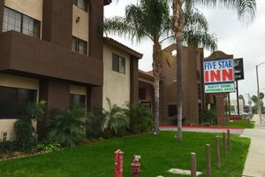 Alojamiento - Five Star Inn West Covina