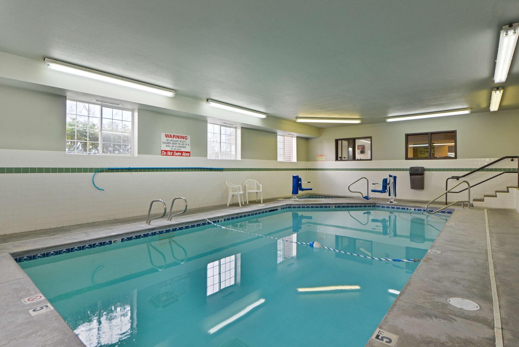 Vista Piscina Motel 6 Meridian, ID - Boise W