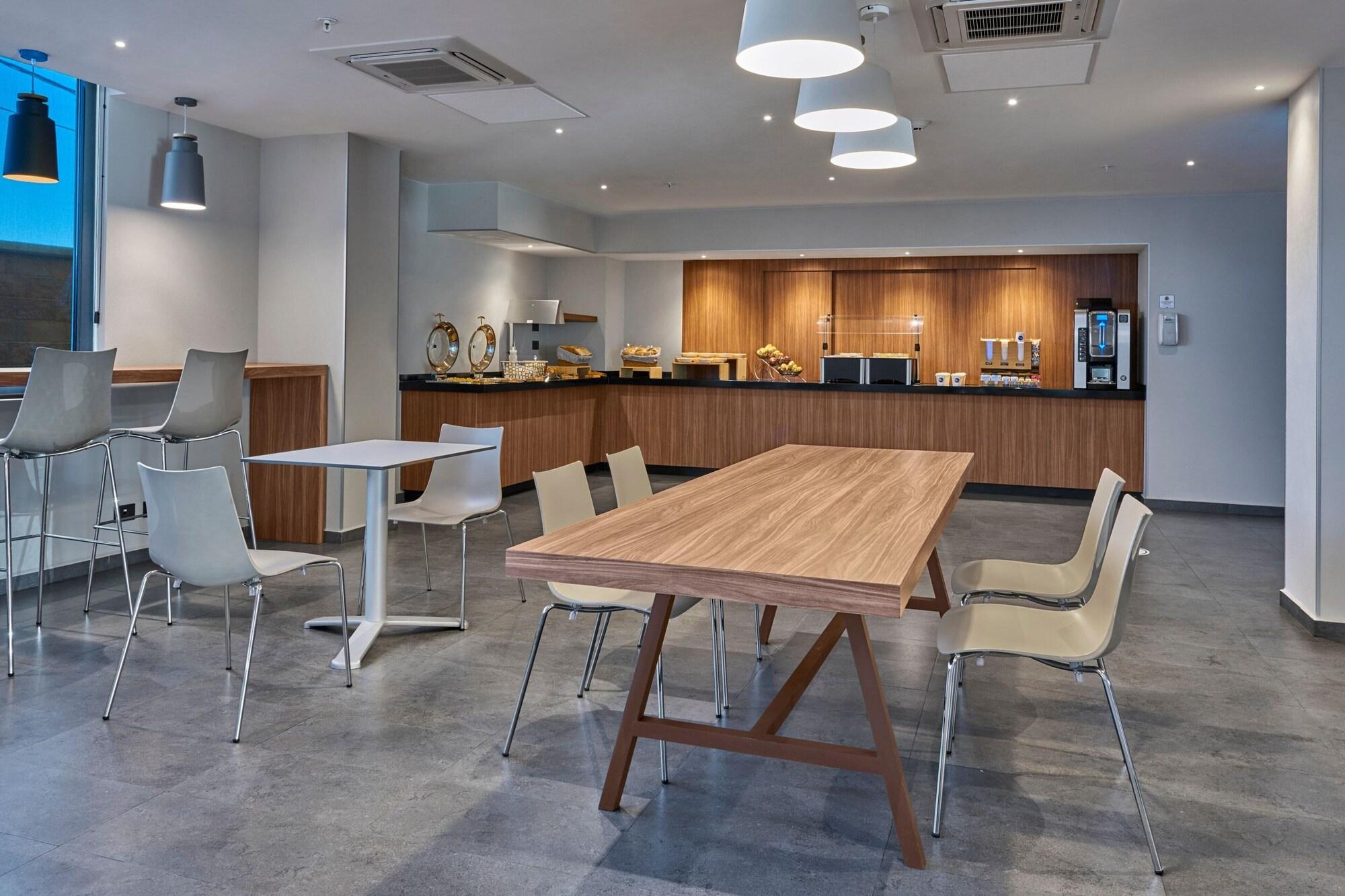 Restaurant City Express by Marriott Tijuana Otay