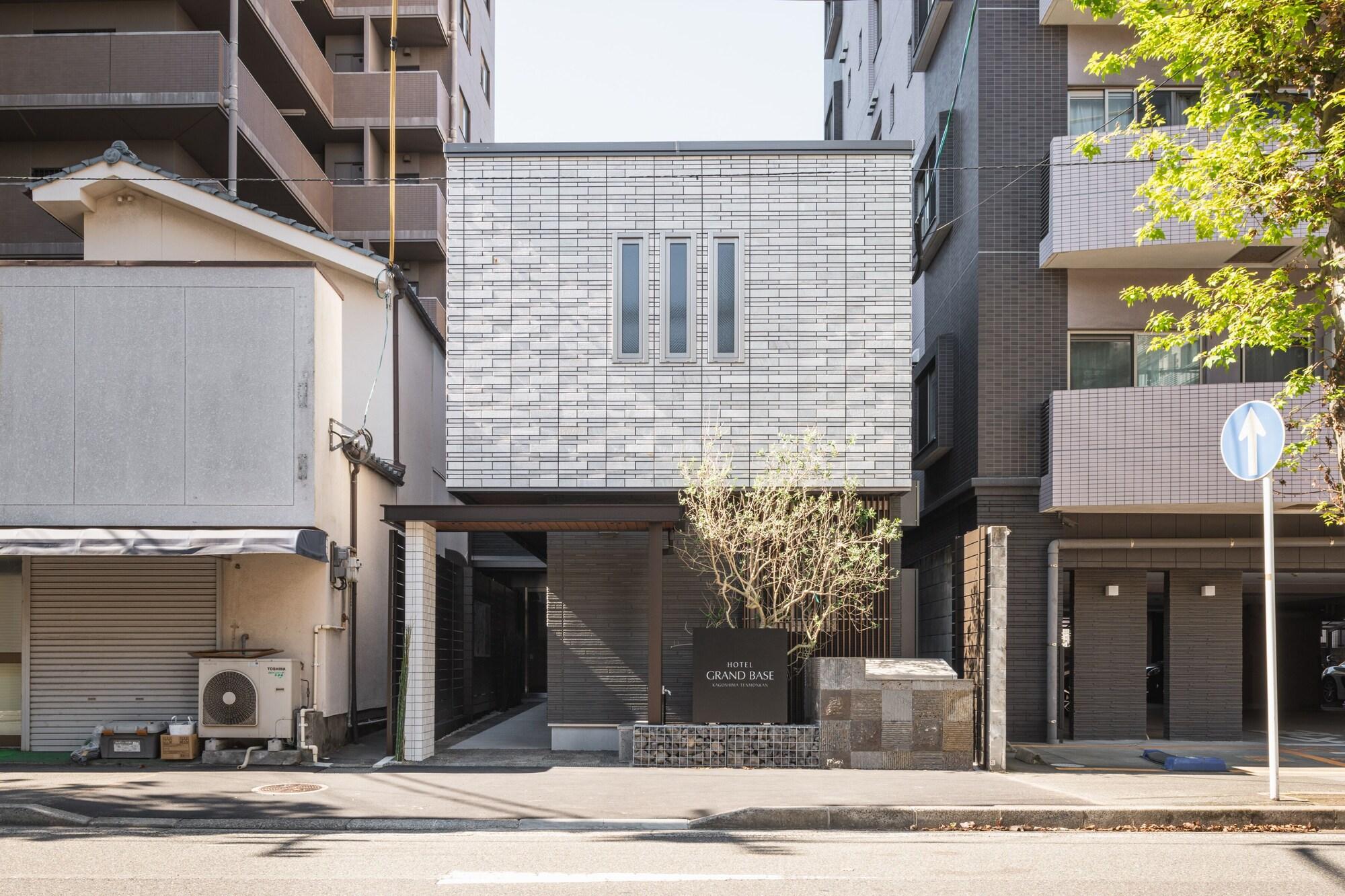 Varios GRAND BASE Kagoshima Tenmonkan