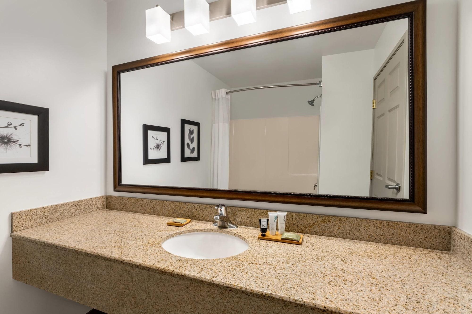 Habitación Country Inn & Suites by Radisson, Boise West - Meridian