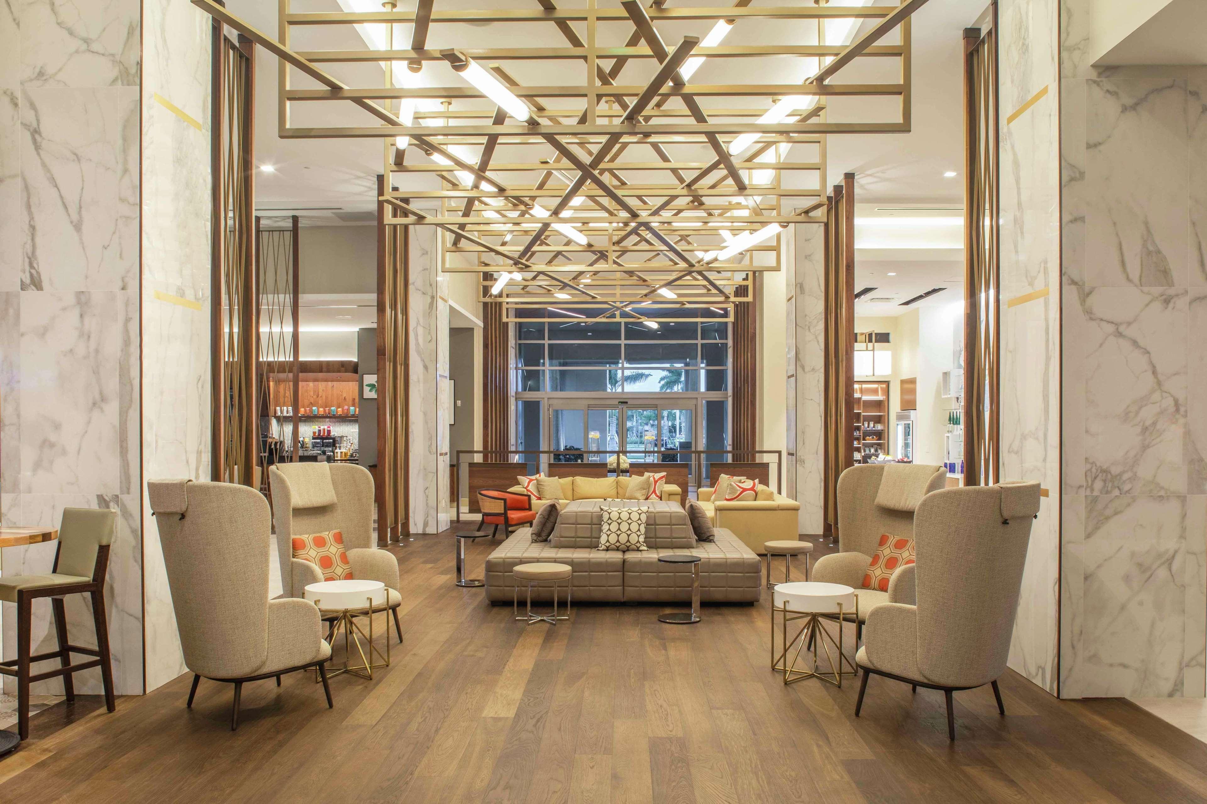 Vista Lobby Hilton Miami Dadeland