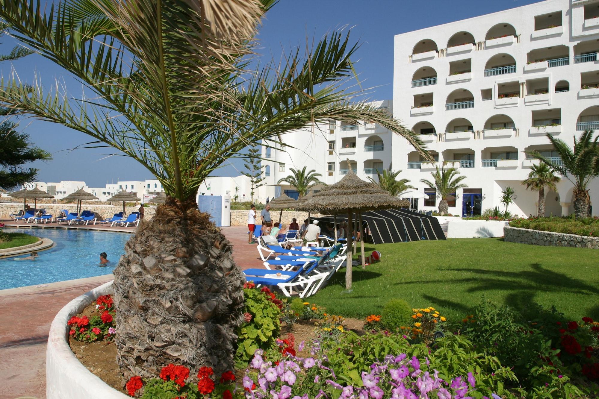 Vista Exterior Regency Hotel and Spa