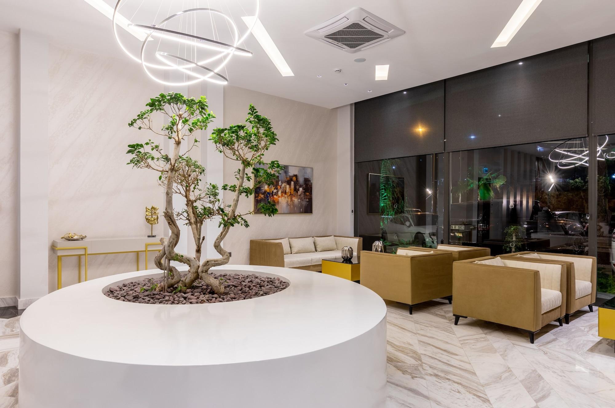 Vista Lobby Unique Life Style Hotel