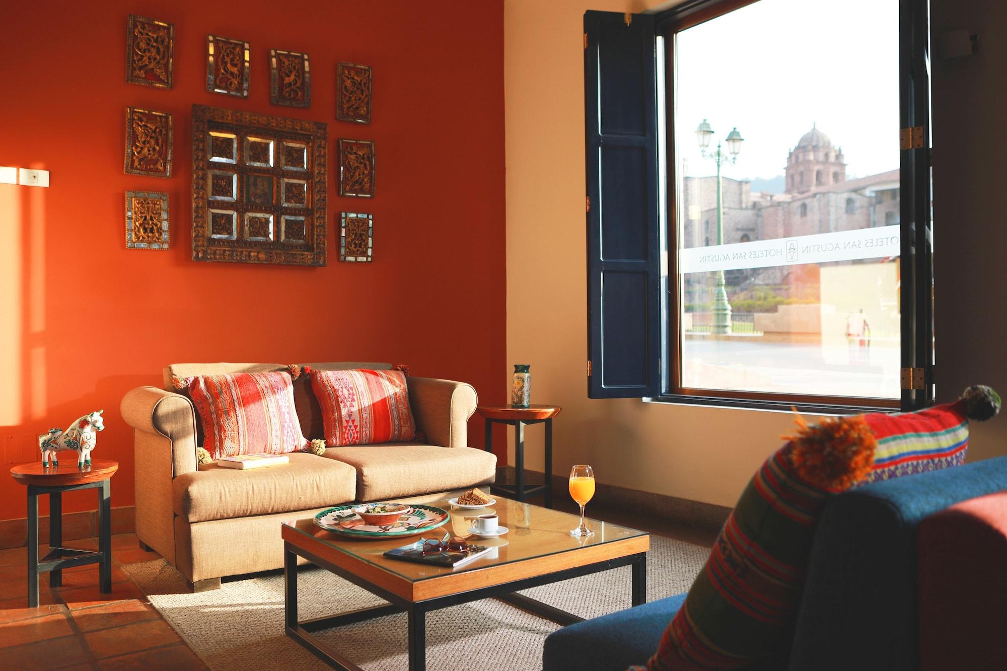 Vista Lobby San Agustin Plaza