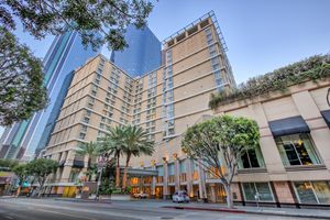 Alojamiento - Omni Los Angeles Hotel at California Plaza
