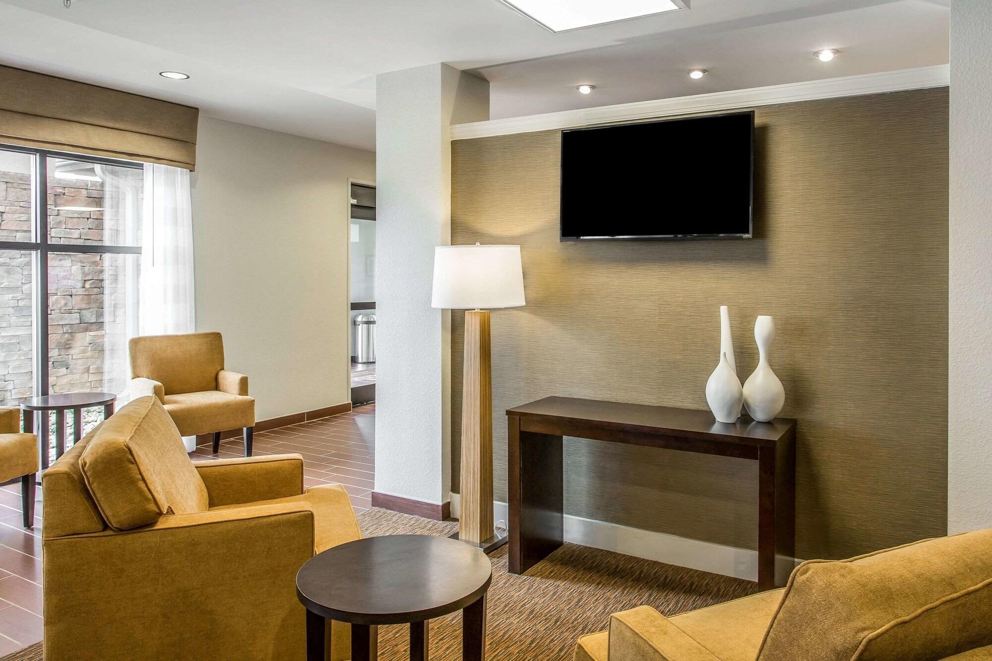 Vista Lobby Sleep Inn & Suites