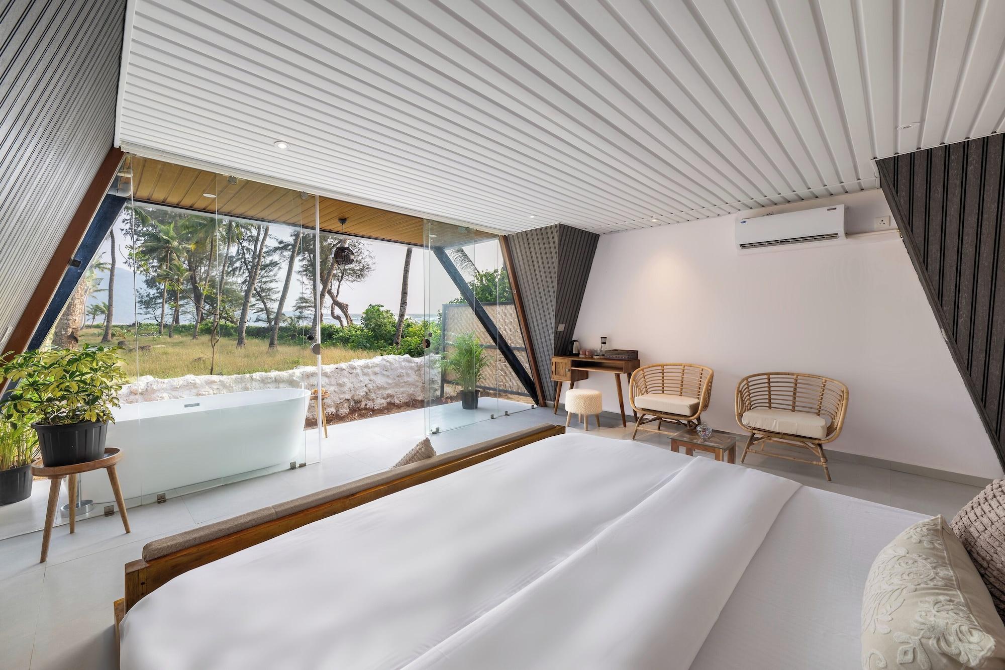 Habitación The Rose Goa Beach Resort