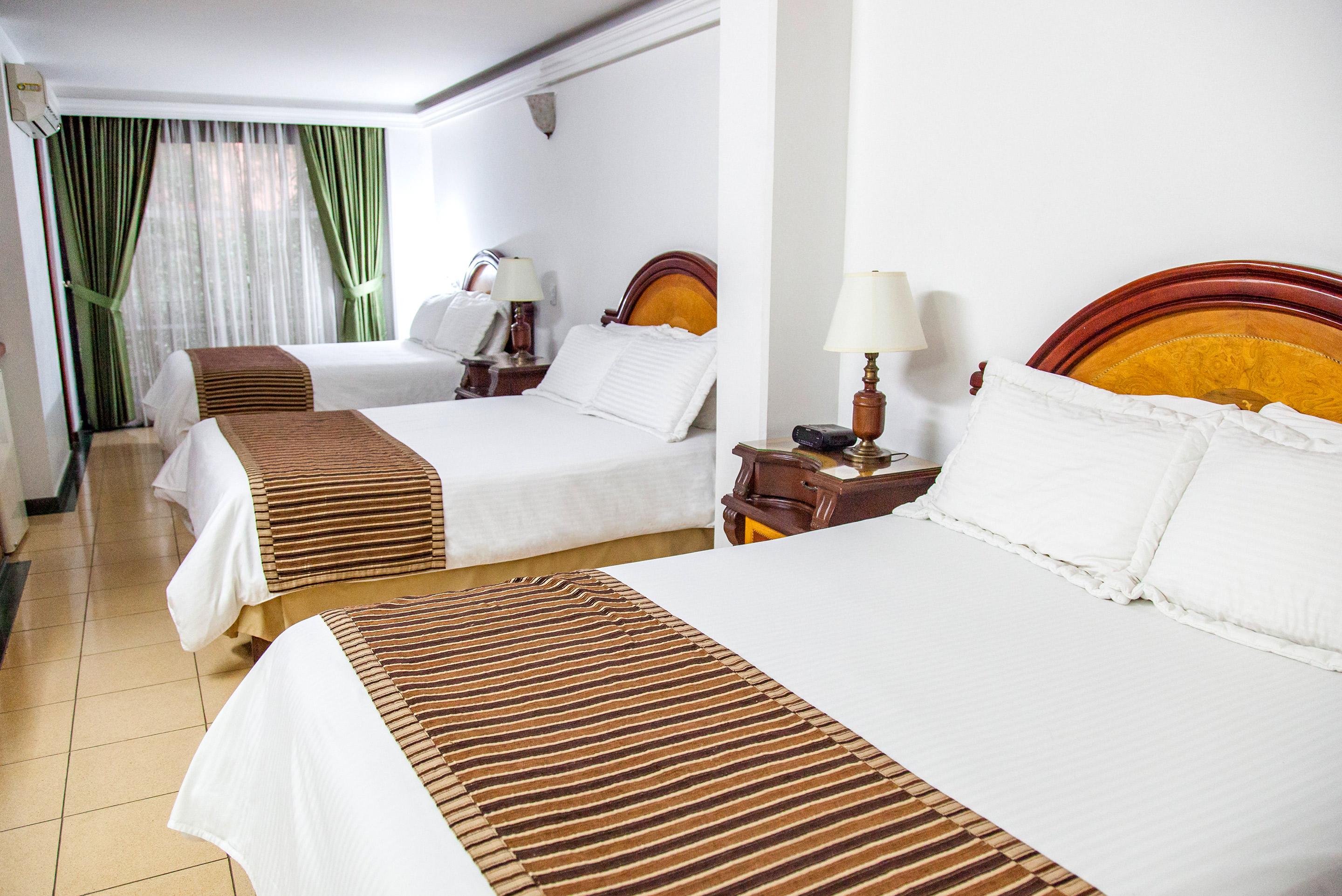 Hotel CASA LAURELES HOTEL