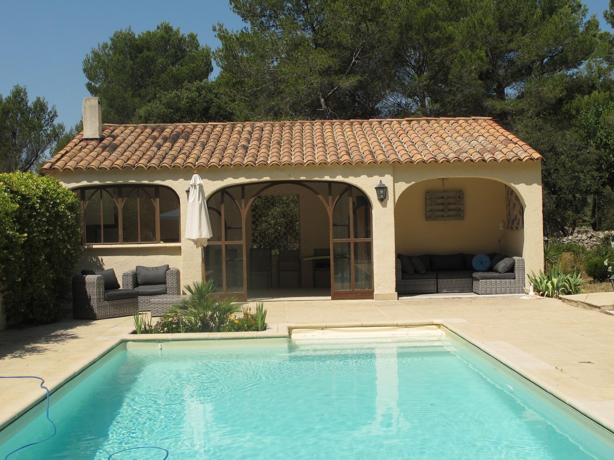 Vista Piscina L'Oustau de Bigatié Chambres d'hôtes