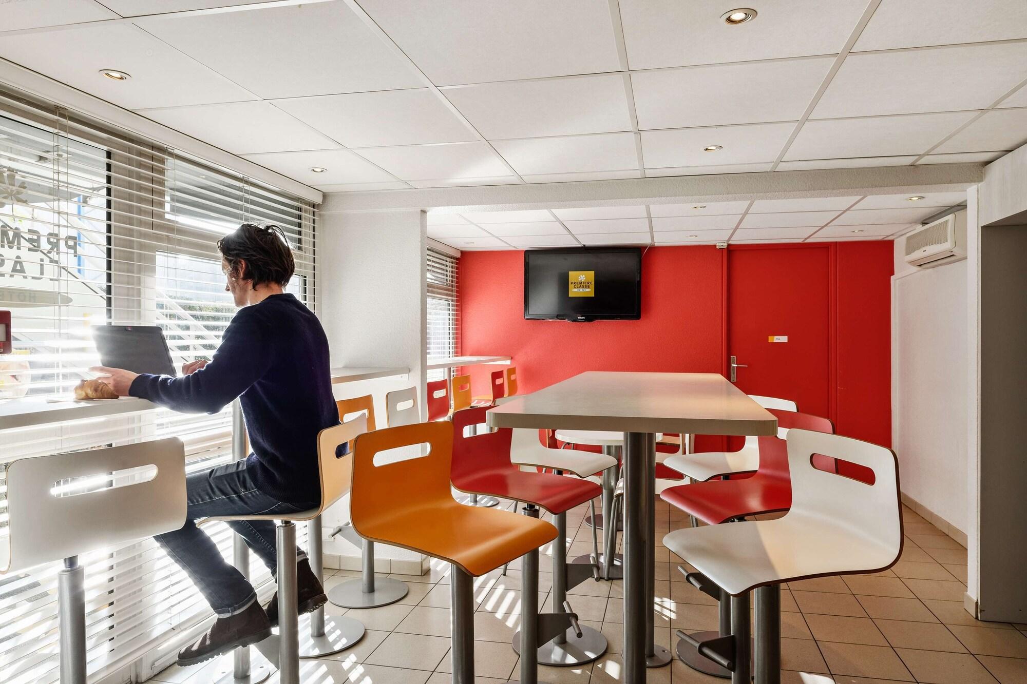 Vista Lobby Première Classe La Roche Sur Yon - Vendéspace