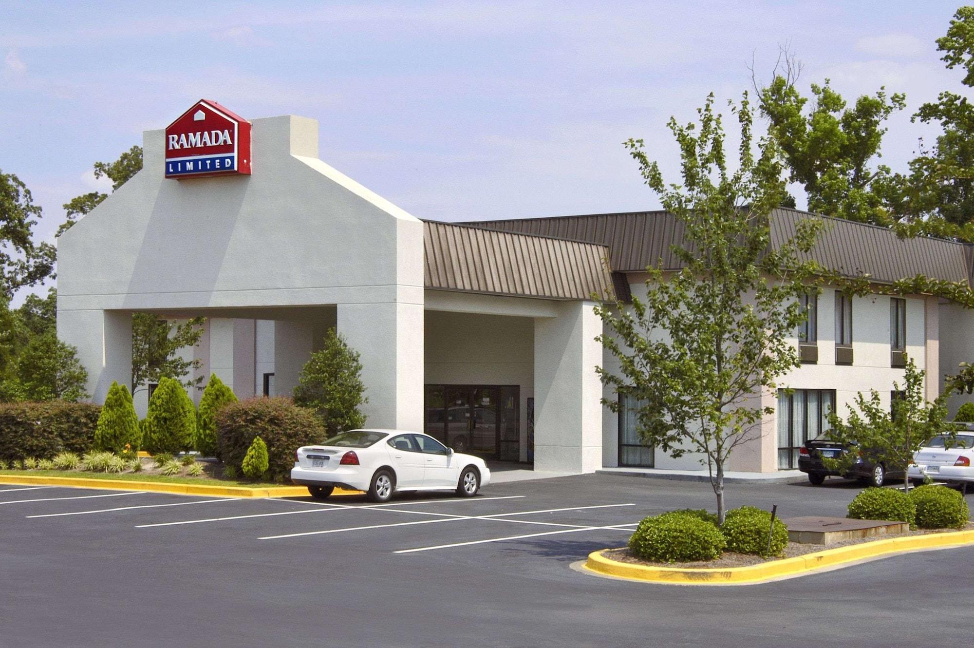 Varios Ramada Limited Columbia