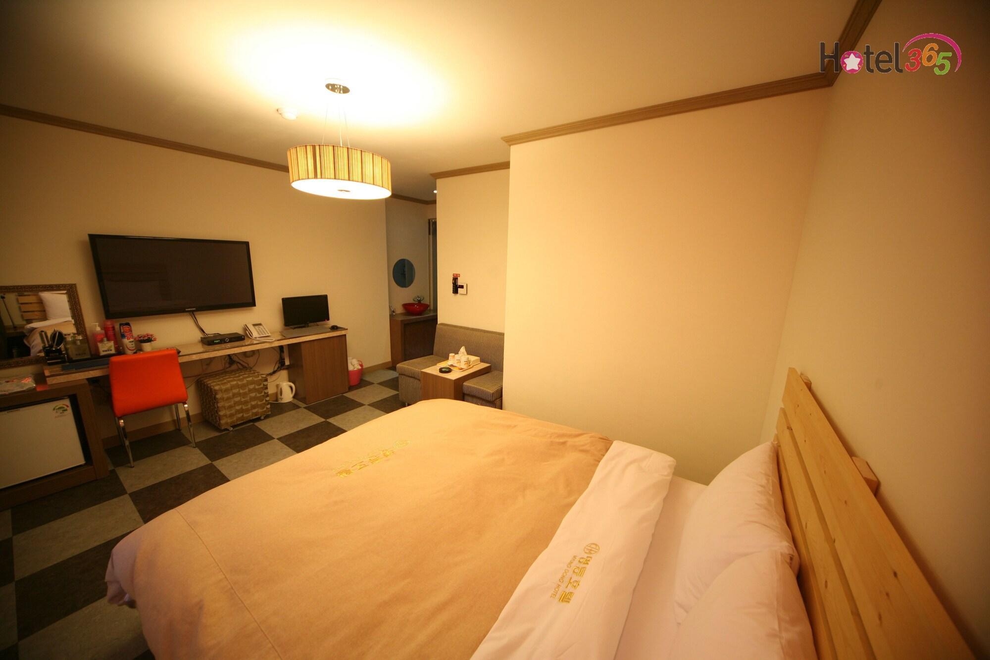Vista Lobby Chuncheon Myeongdong Hotel