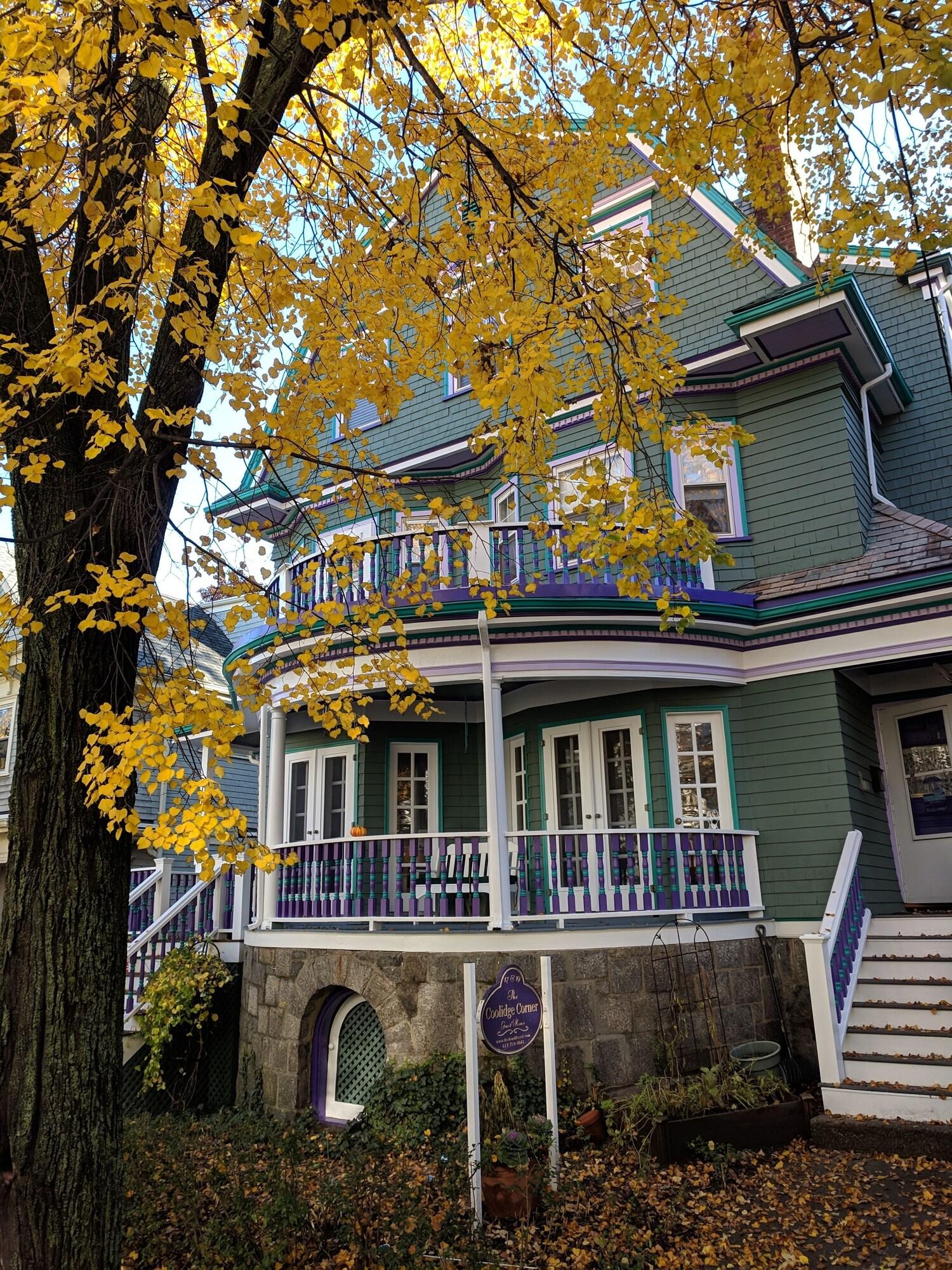 Vista Exterior Coolidge Corner Guest House